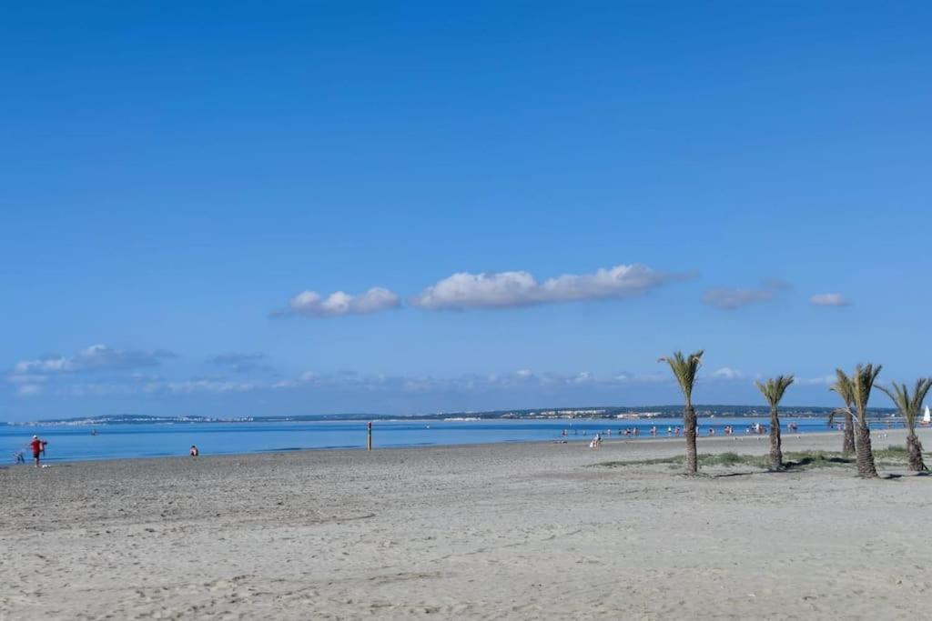 Oscar'S Chillout House By The Beach ซานตาโปลา ภายนอก รูปภาพ