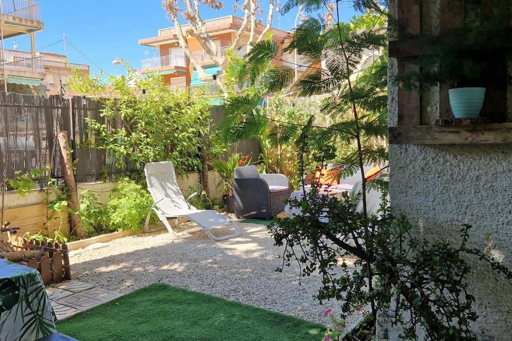 Oscar'S Chillout House By The Beach ซานตาโปลา ภายนอก รูปภาพ